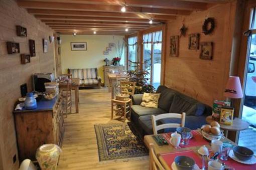 фото отеля l'Epicea Bed & Breakfast Leysin