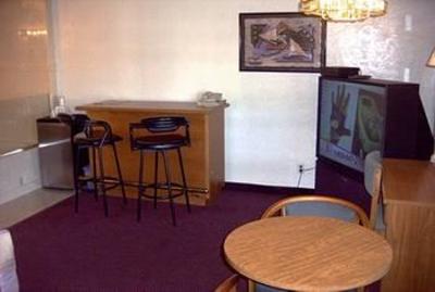 фото отеля Red Carpet Inn Medford