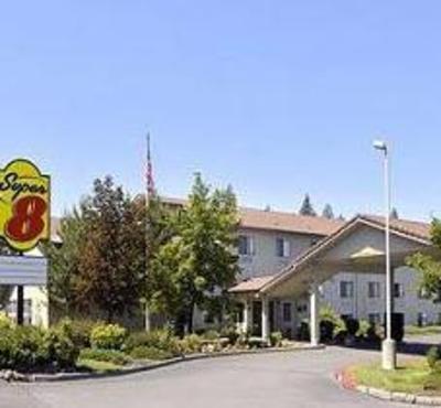 фото отеля Super 8 Motel Bend