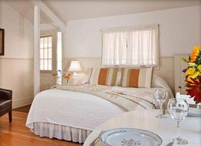 фото отеля The Woodstock Inn on the Millstream