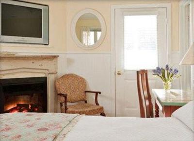фото отеля The Woodstock Inn on the Millstream