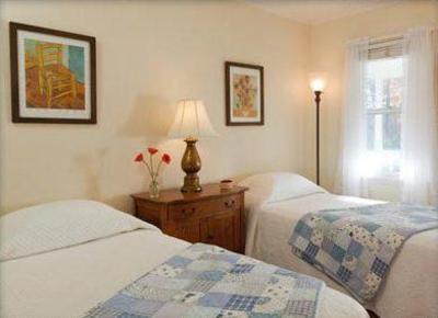 фото отеля The Woodstock Inn on the Millstream