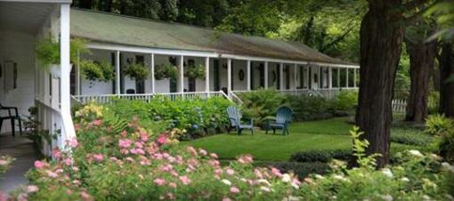 фото отеля The Woodstock Inn on the Millstream