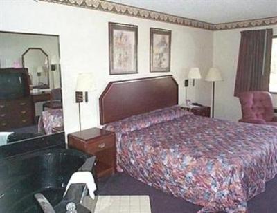 фото отеля Guest House International Inn & Suites