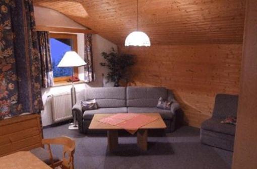 фото отеля Apartmenthaus Kristall Wagrain