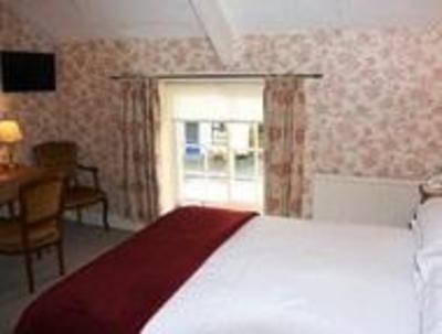 фото отеля Fox & Hounds Country Inn
