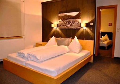 фото отеля Bergpension TheLounge Berwang