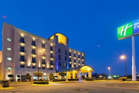 фото отеля Holiday Inn Express Silao