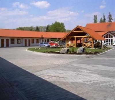 фото отеля Kobero Motel Ostrovacice