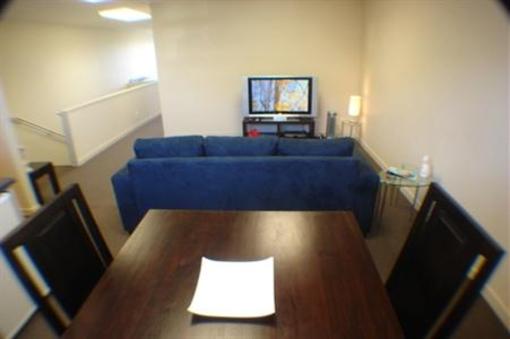 фото отеля Aeroline Apartments Manukau City