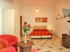 фото отеля Chiatamone B&B