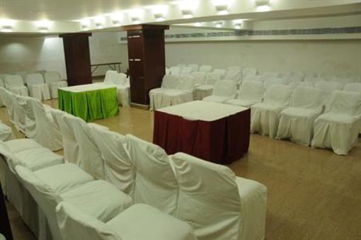 фото отеля Shelter Beach Resort Mahabalipuram