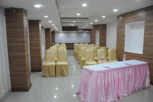 фото отеля Shelter Beach Resort Mahabalipuram