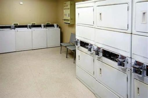 фото отеля Extended Stay America Hotel Meadowlands Rutherford (New Jersey)