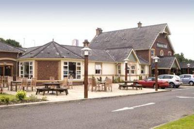 фото отеля Premier Inn Paisley