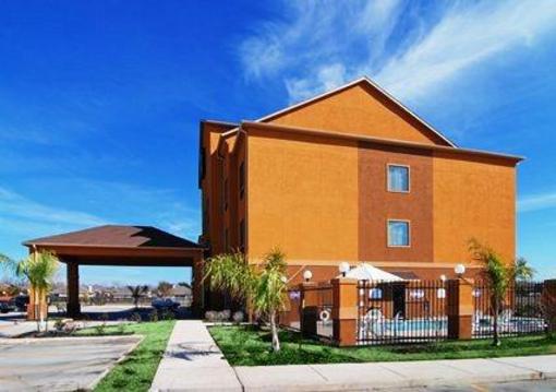 фото отеля Comfort Inn & Suites Navasota