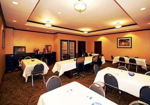 фото отеля Comfort Inn & Suites Navasota