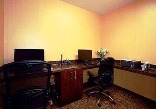 фото отеля Comfort Inn & Suites Navasota