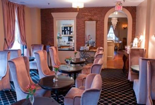 фото отеля Garrison Inn Boutique Hotel