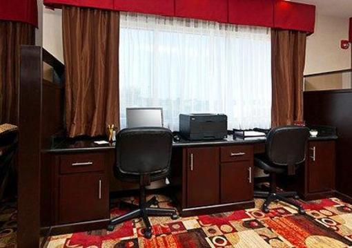 фото отеля Comfort Suites