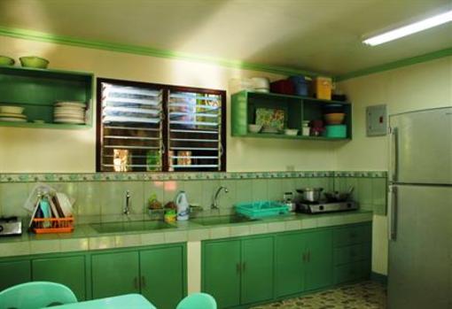 фото отеля Red Parrot Inn