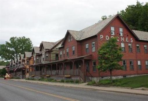 фото отеля The Porches Inn at MASS MoCA