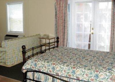 фото отеля Oasis Inn & Suites