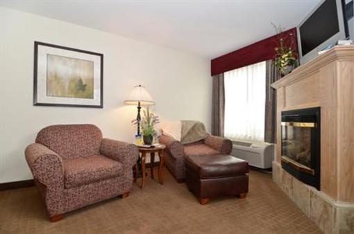 фото отеля BEST WESTERN PLUS Lodge at River's Edge