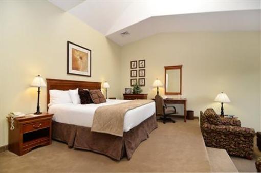 фото отеля BEST WESTERN PLUS Lodge at River's Edge