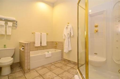 фото отеля BEST WESTERN PLUS Lodge at River's Edge