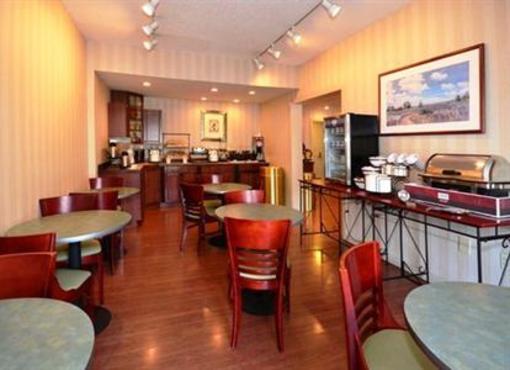 фото отеля Comfort Inn Staunton