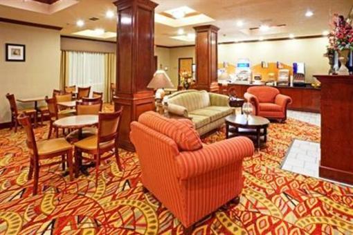 фото отеля Holiday Inn Express Hotel & Suites Mount Pleasant (Texas)