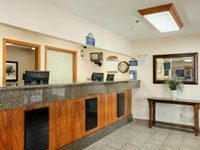 Days Inn and Suites - Des Moines Airport