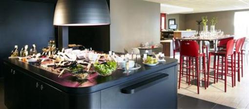 фото отеля Campanile Bourges Nord Saint Doulchard Hotel