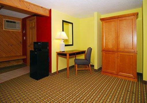 фото отеля Econo Lodge Inn & Suites Lincoln (New Hampshire)