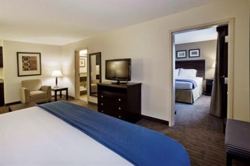 фото отеля Holiday Inn Express & Suites Moultrie
