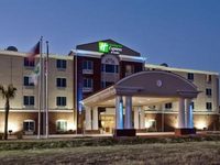 Holiday Inn Express & Suites Moultrie