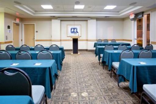 фото отеля Holiday Inn Express Vacaville