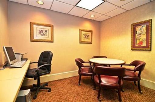 фото отеля BEST WESTERN Gateway Adirondack Inn