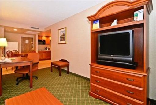 фото отеля BEST WESTERN Gateway Adirondack Inn