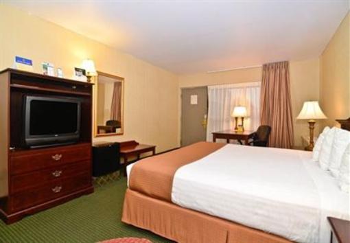 фото отеля BEST WESTERN Gateway Adirondack Inn