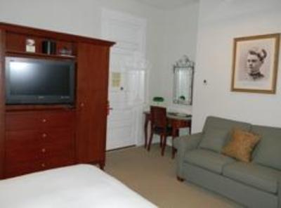 фото отеля Inn at Carnall Hall