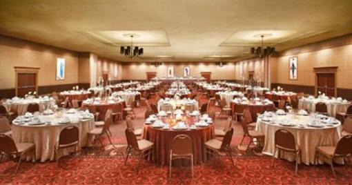 фото отеля Four Points by Sheraton Peoria Downtown
