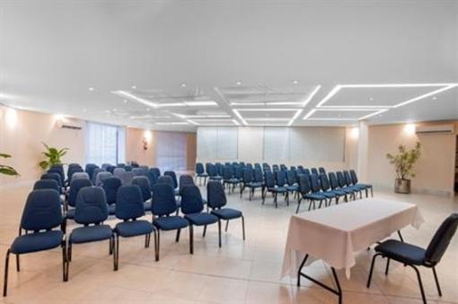 фото отеля Swan Tower Apartments Porto Alegre