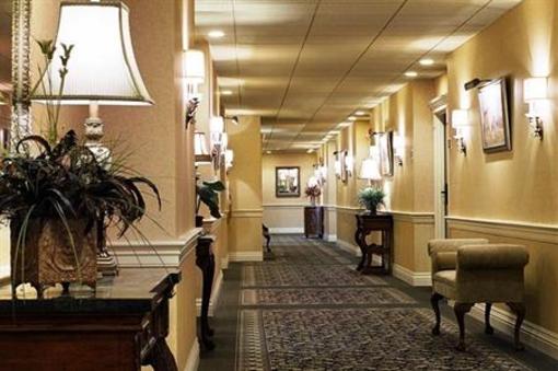 фото отеля Amish View Inn & Suites at Plain & Fancy Farm