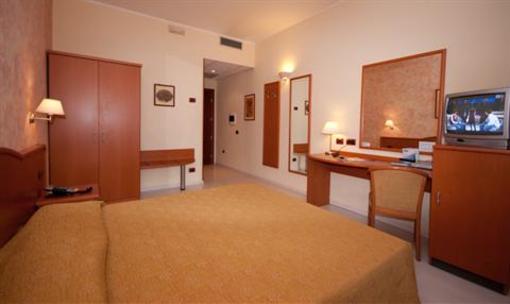 фото отеля Brindor Hotel