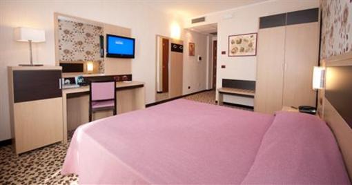 фото отеля Brindor Hotel