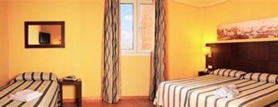 фото отеля Ganivet Hotel