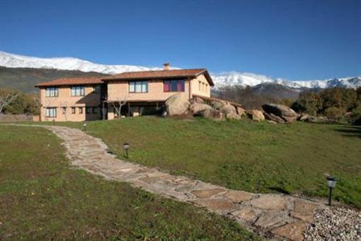 фото отеля Hotel Llano Tineo Villanueva de la Vera