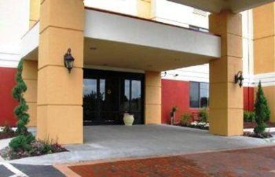фото отеля BEST WESTERN Plus Huntersville Inn & Suites Near Lake Norman